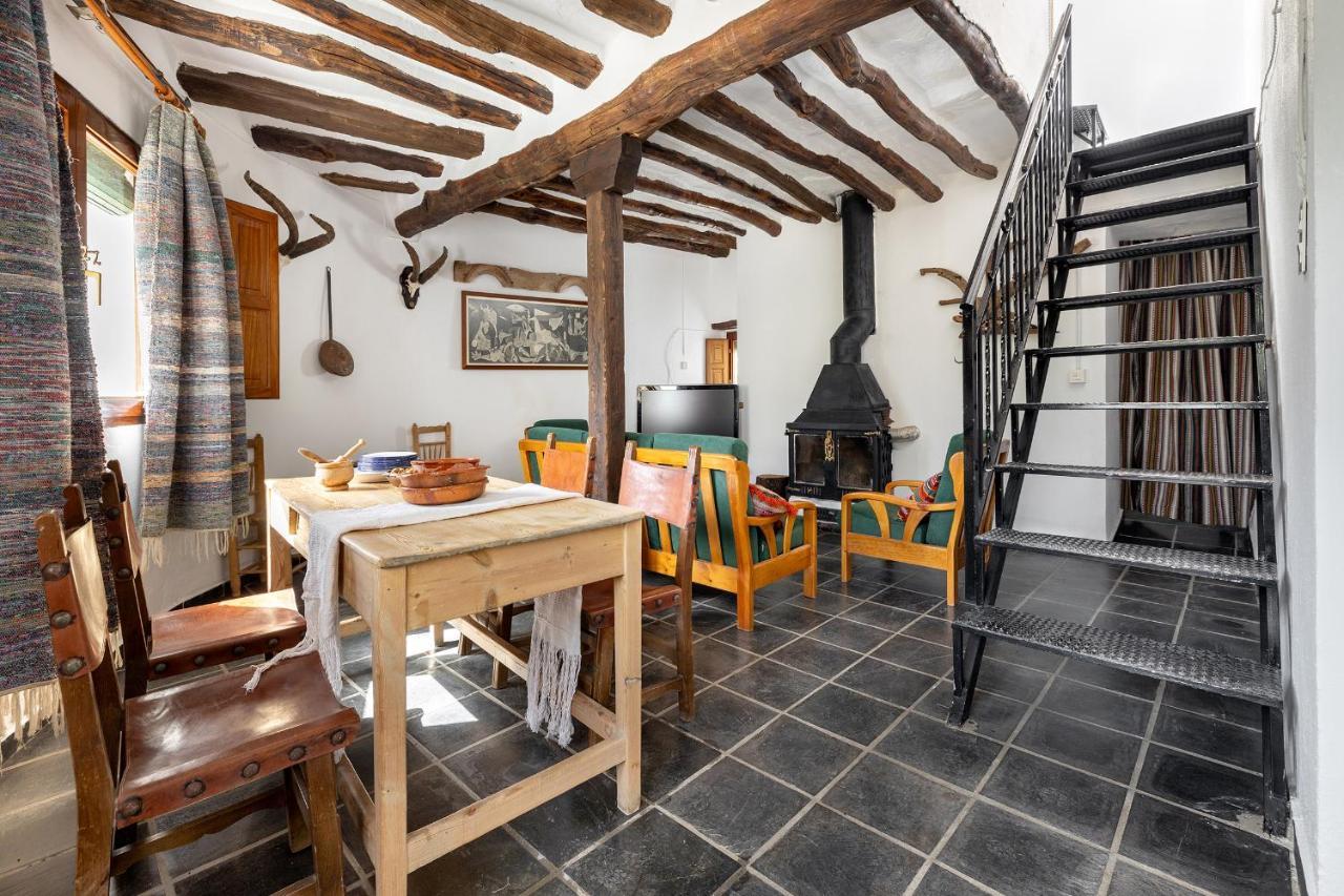 Casa Rural El Fuerte De Atabuey Trevélez Exteriör bild